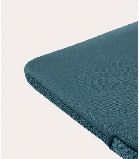 Tucano Neoprene Top Sleeve for MacBook 13" - Blue