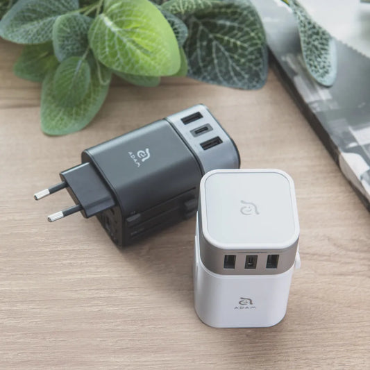 Adam Omnia T3 Travel Adapter Black