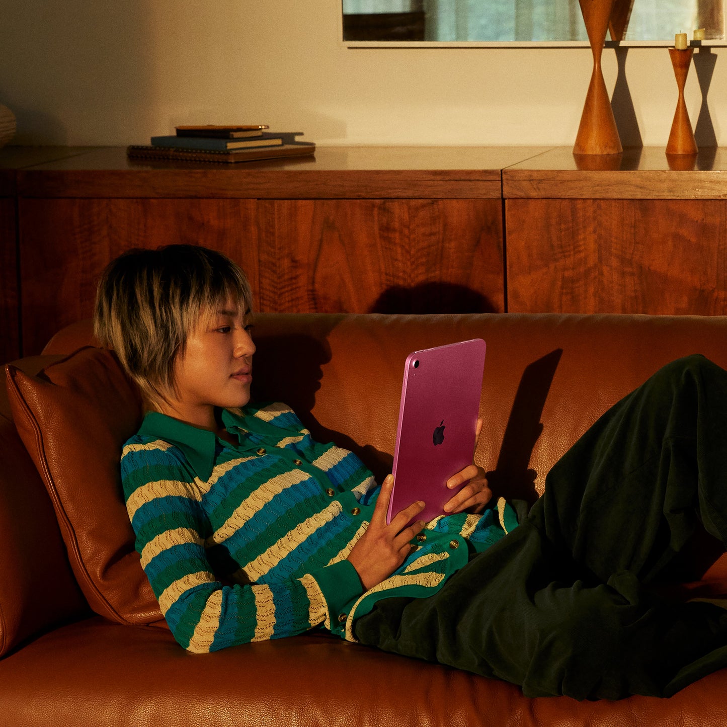 r2068_iPad_A16_Cellular_Pink_PDP_Image_Position_6__en-IN