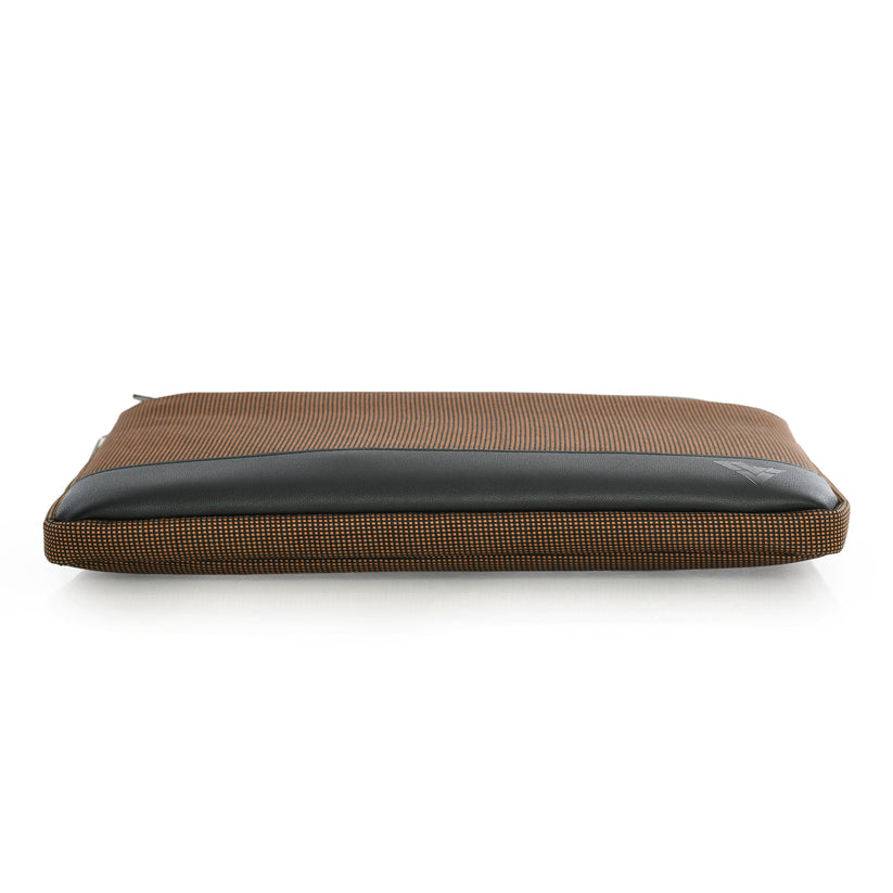 vaku-luxos®-salero-mini-pouch-for-ipad-air-pro-compatible-with-10-2-to-11-black-brown8905129019303